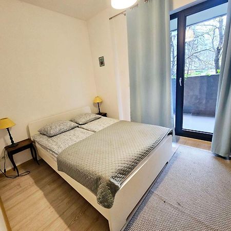 First - Green Zoliborz Apartment 6 Варшава Экстерьер фото
