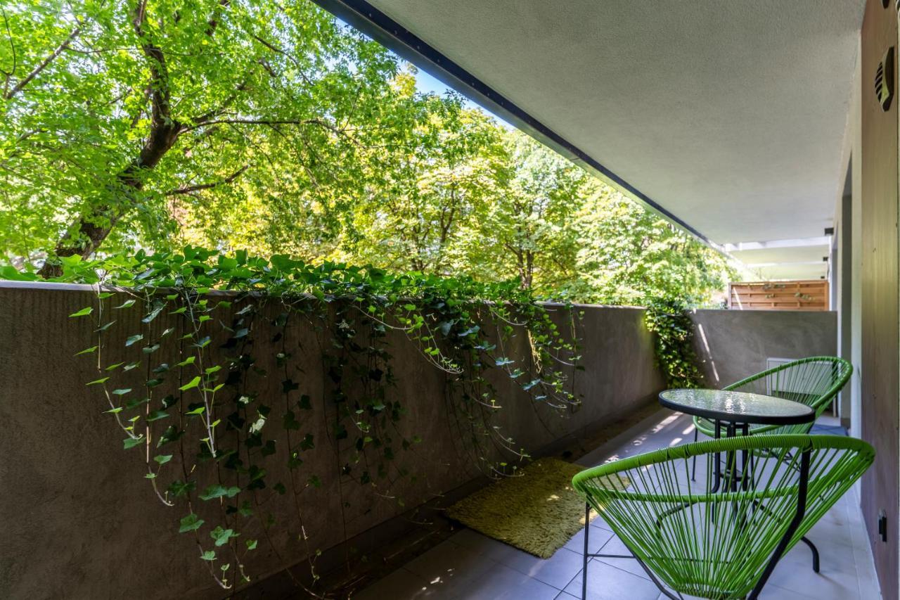 First - Green Zoliborz Apartment 6 Варшава Экстерьер фото