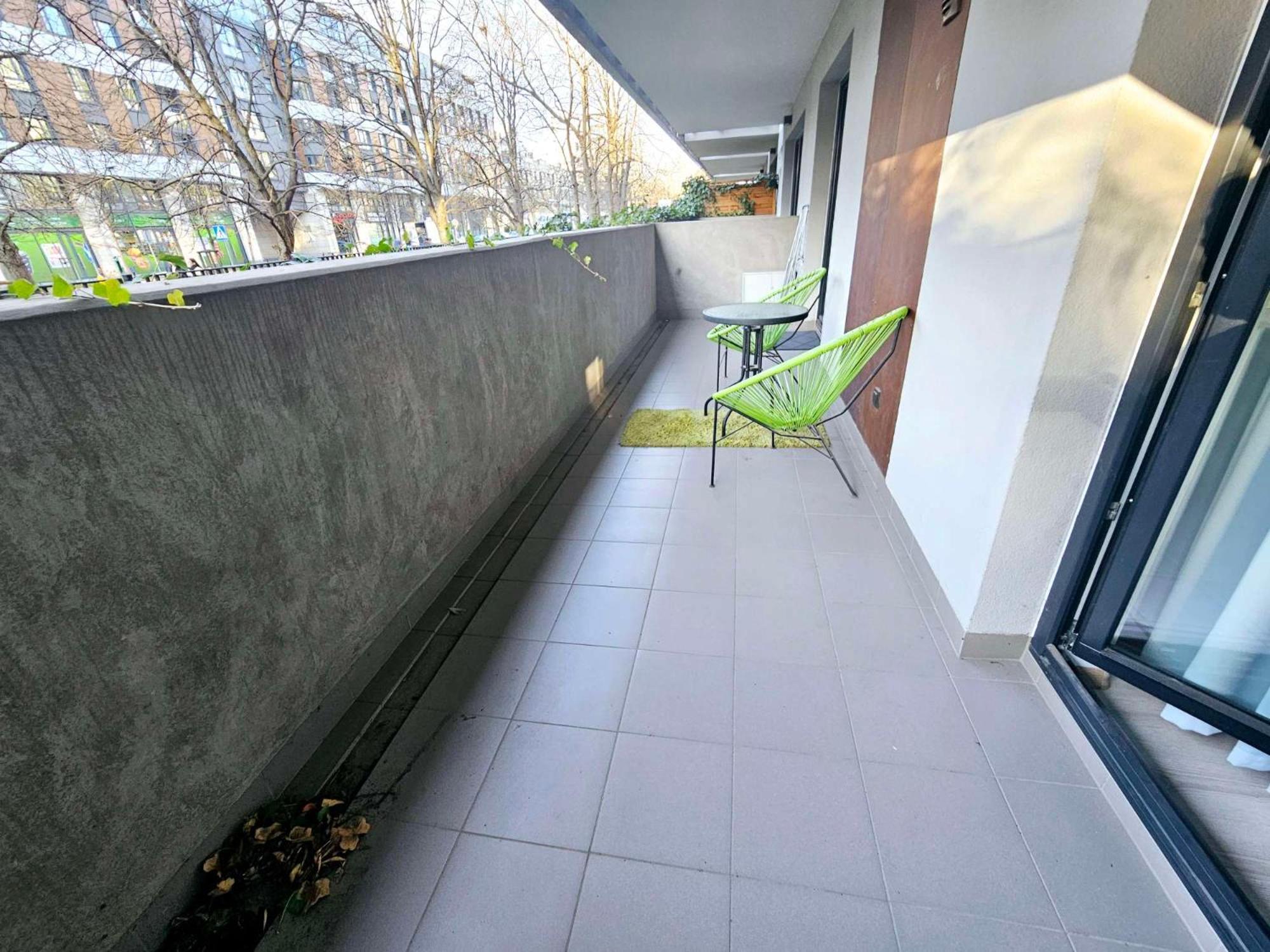 First - Green Zoliborz Apartment 6 Варшава Экстерьер фото